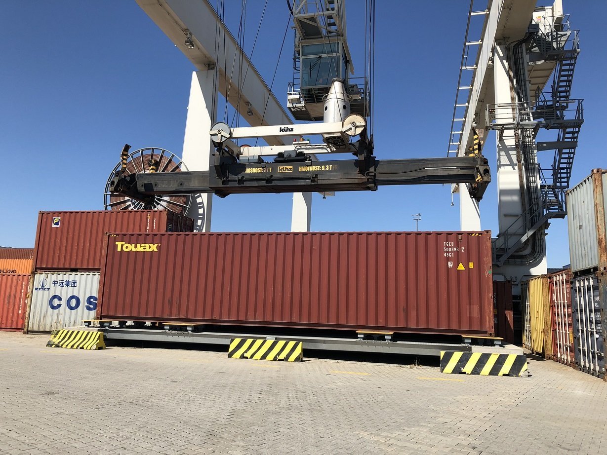 Container scales for reloading